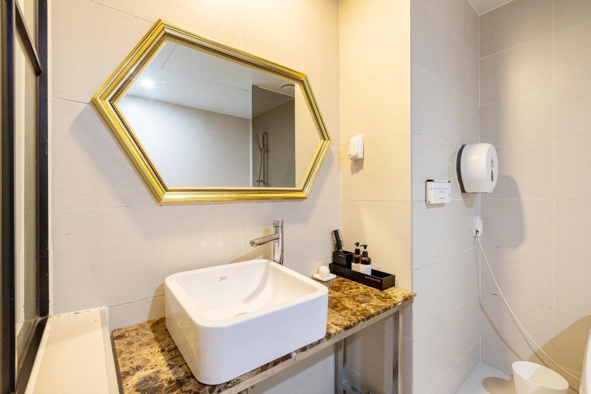 Dublin Hotel Puszan Kültér fotó