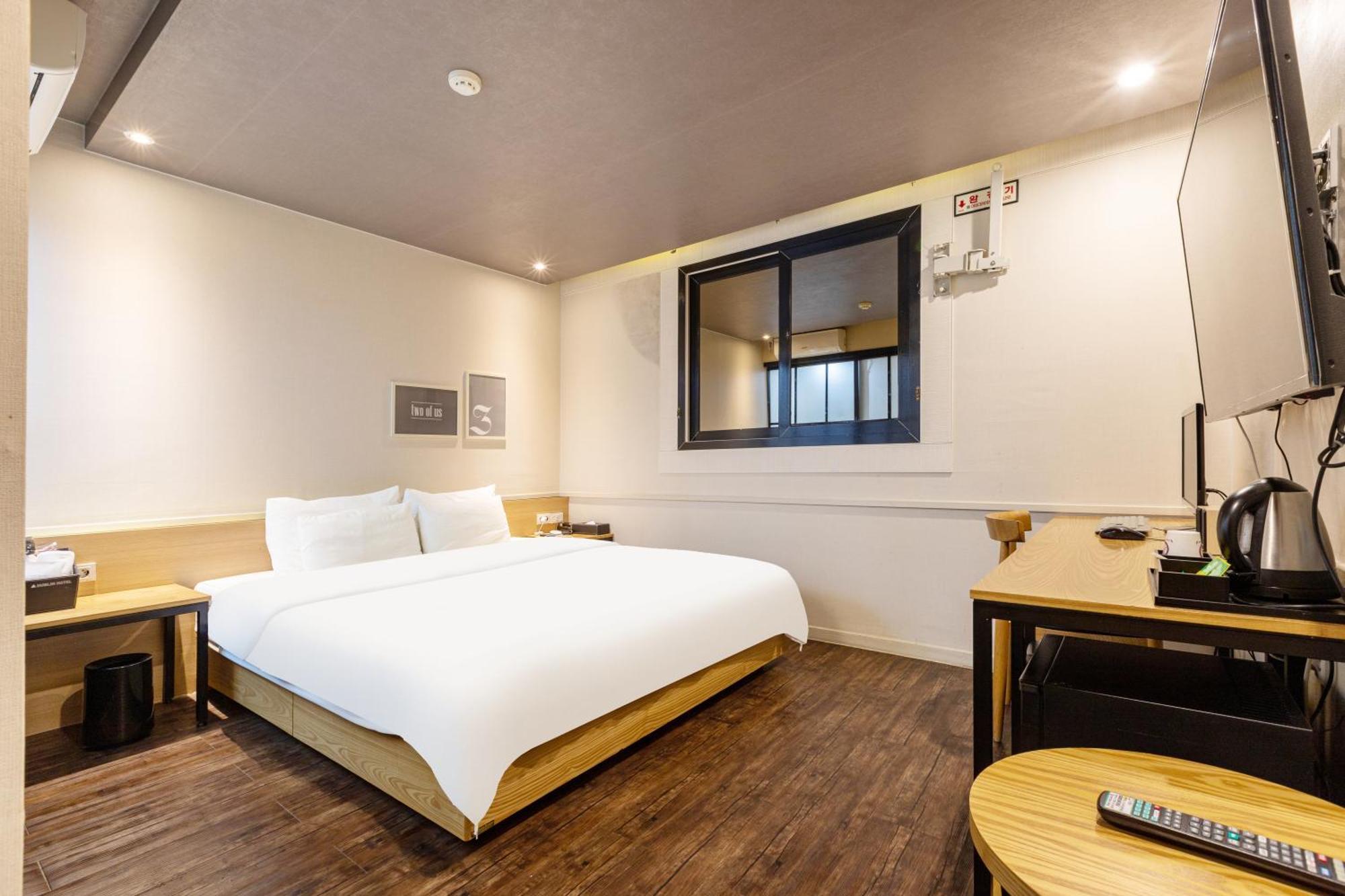 Dublin Hotel Puszan Kültér fotó