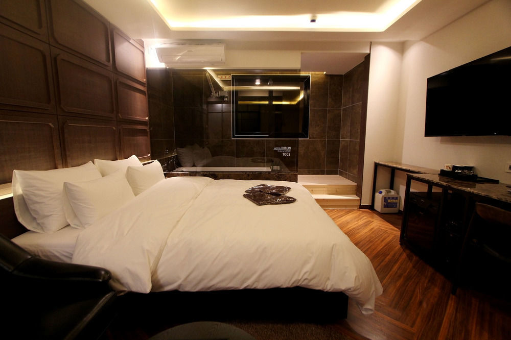 Dublin Hotel Puszan Kültér fotó