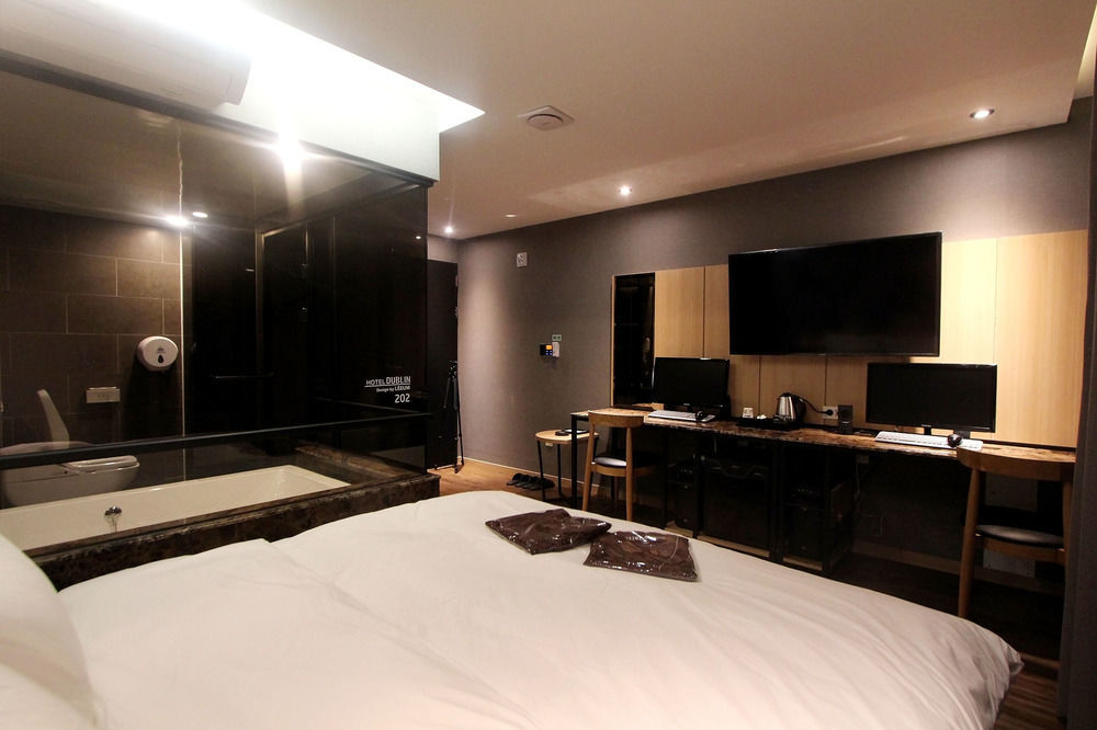 Dublin Hotel Puszan Kültér fotó