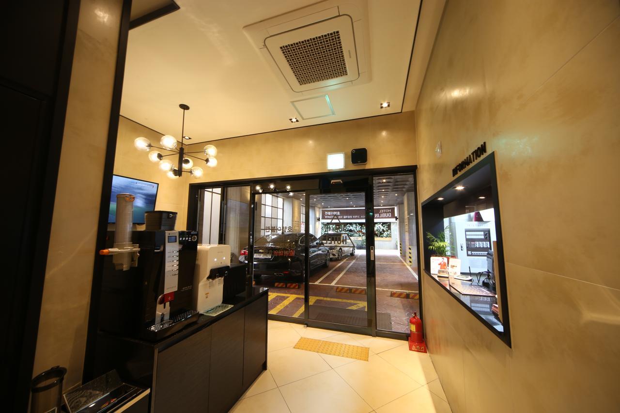 Dublin Hotel Puszan Kültér fotó