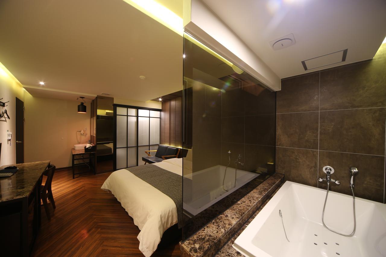 Dublin Hotel Puszan Kültér fotó